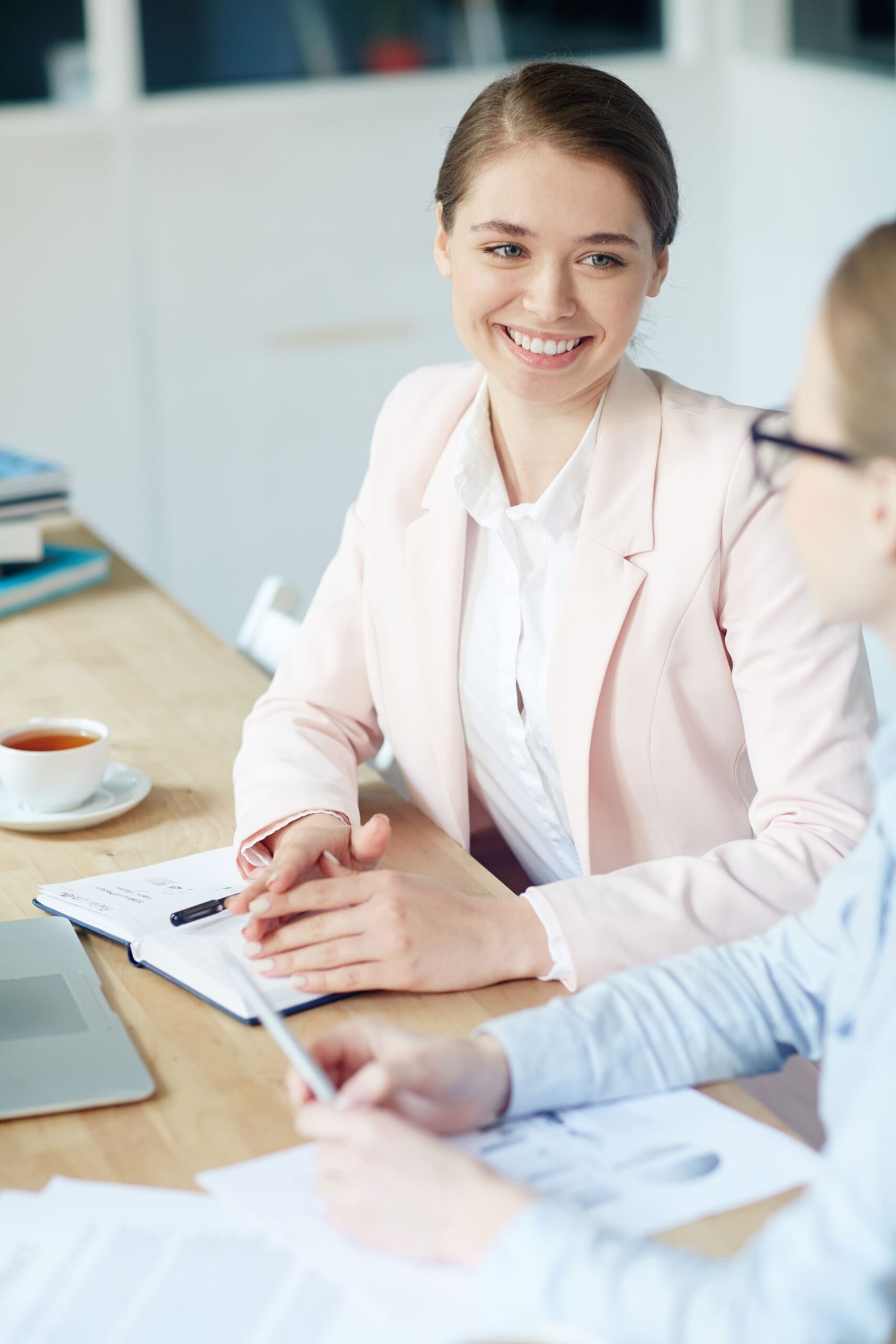 escuchando opinion (1)